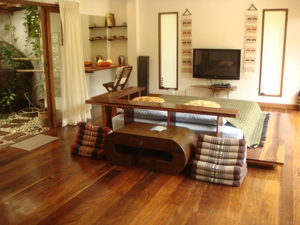 Bed and Breakfast La Cigale Тау Номер фото