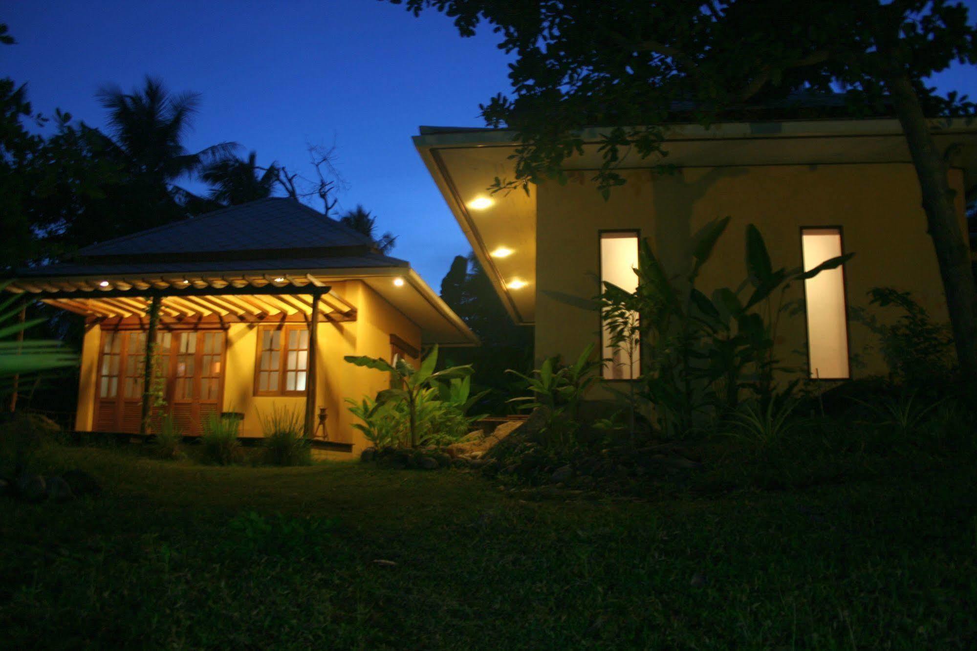 Bed and Breakfast La Cigale Тау Экстерьер фото