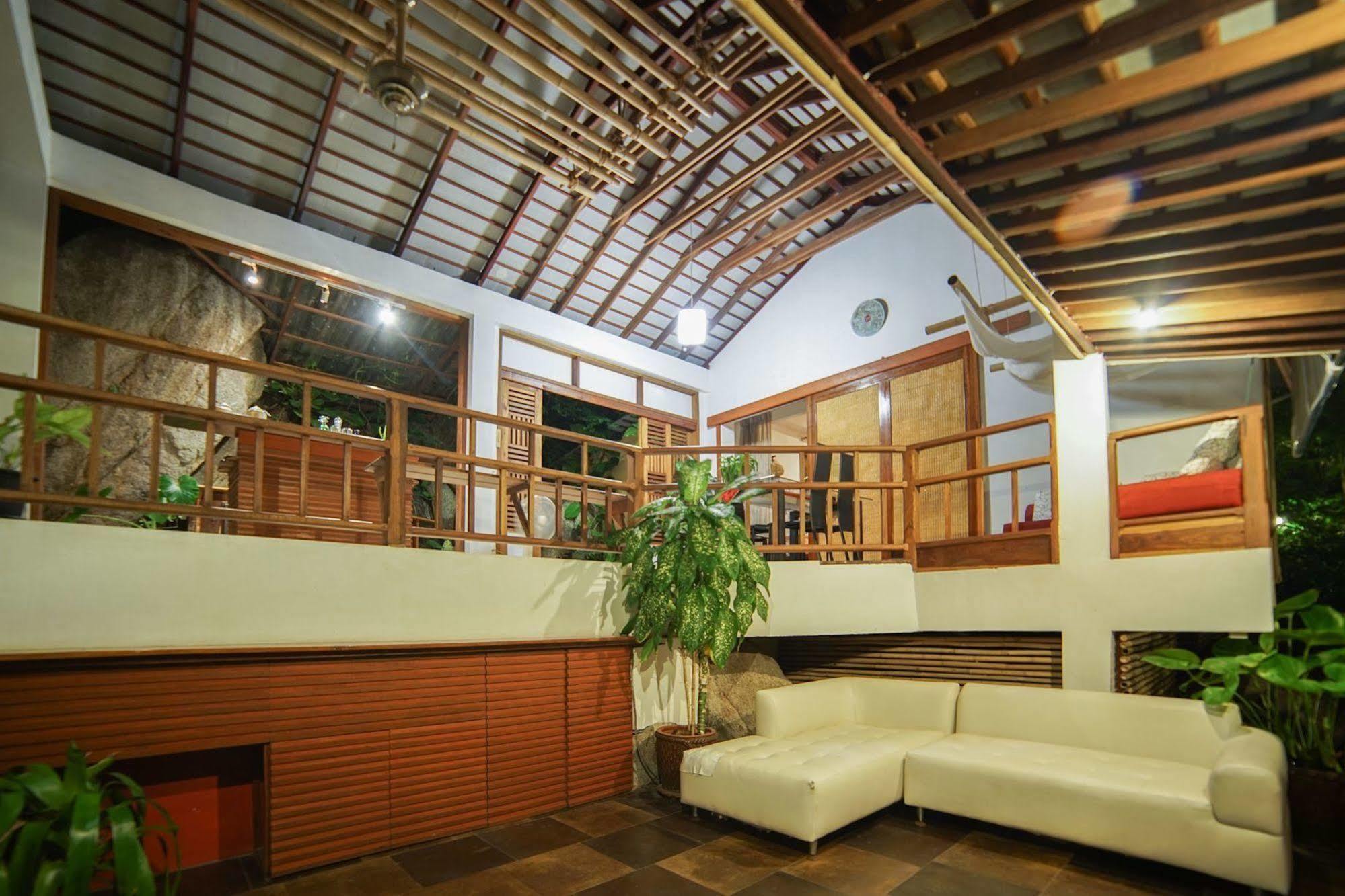 Bed and Breakfast La Cigale Тау Экстерьер фото