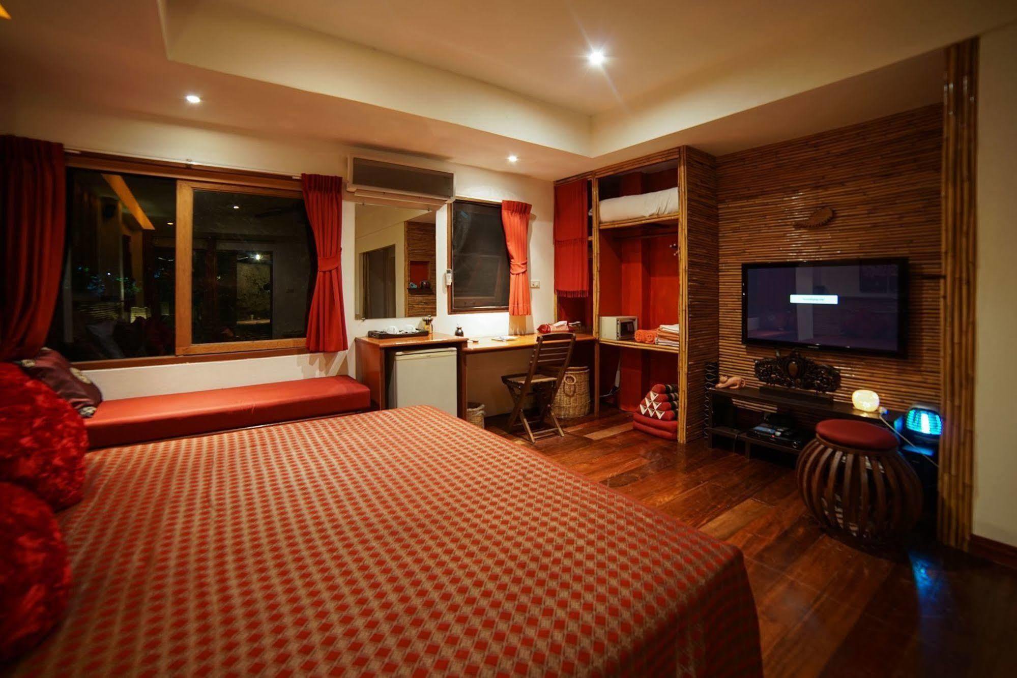 Bed and Breakfast La Cigale Тау Экстерьер фото