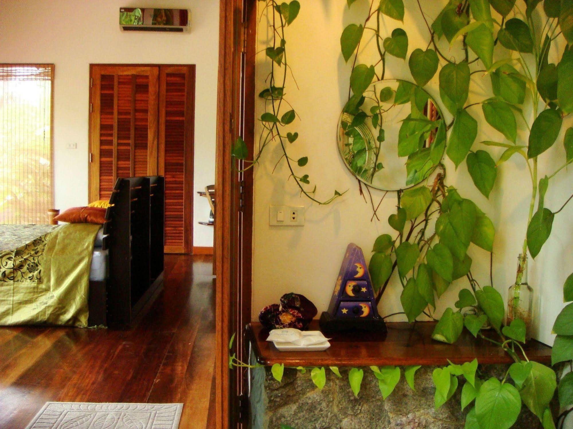 Bed and Breakfast La Cigale Тау Экстерьер фото