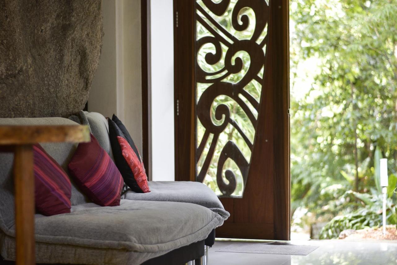 Bed and Breakfast La Cigale Тау Экстерьер фото