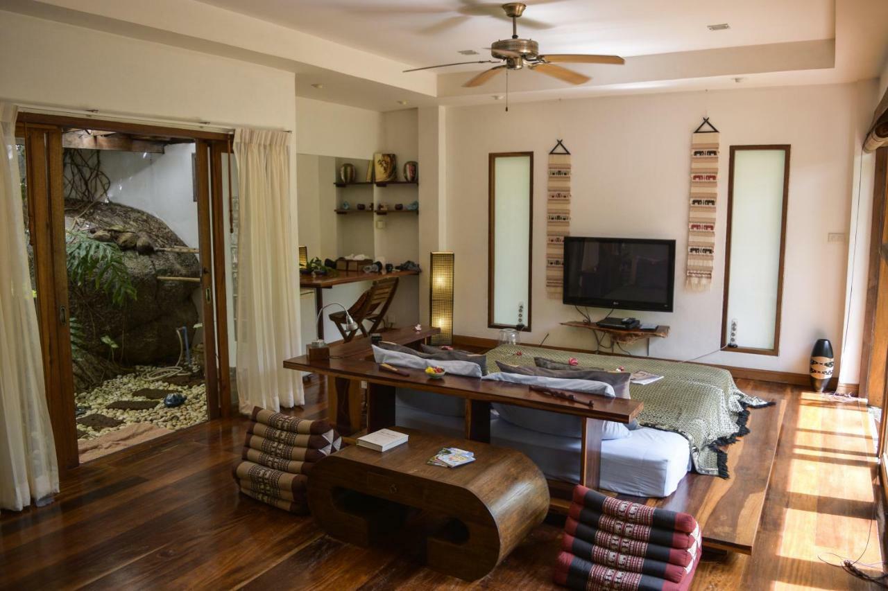 Bed and Breakfast La Cigale Тау Экстерьер фото